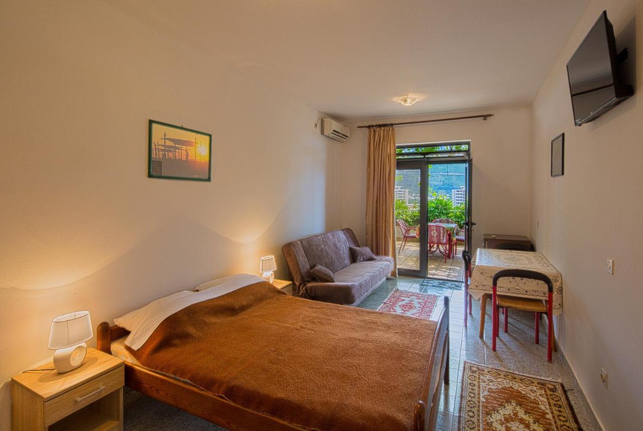 Guest House Madra 부드바 외부 사진